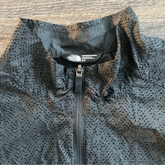 The North Face Full Zip water resistant windbreaker jacket size small grey black - Picture 2 of 9